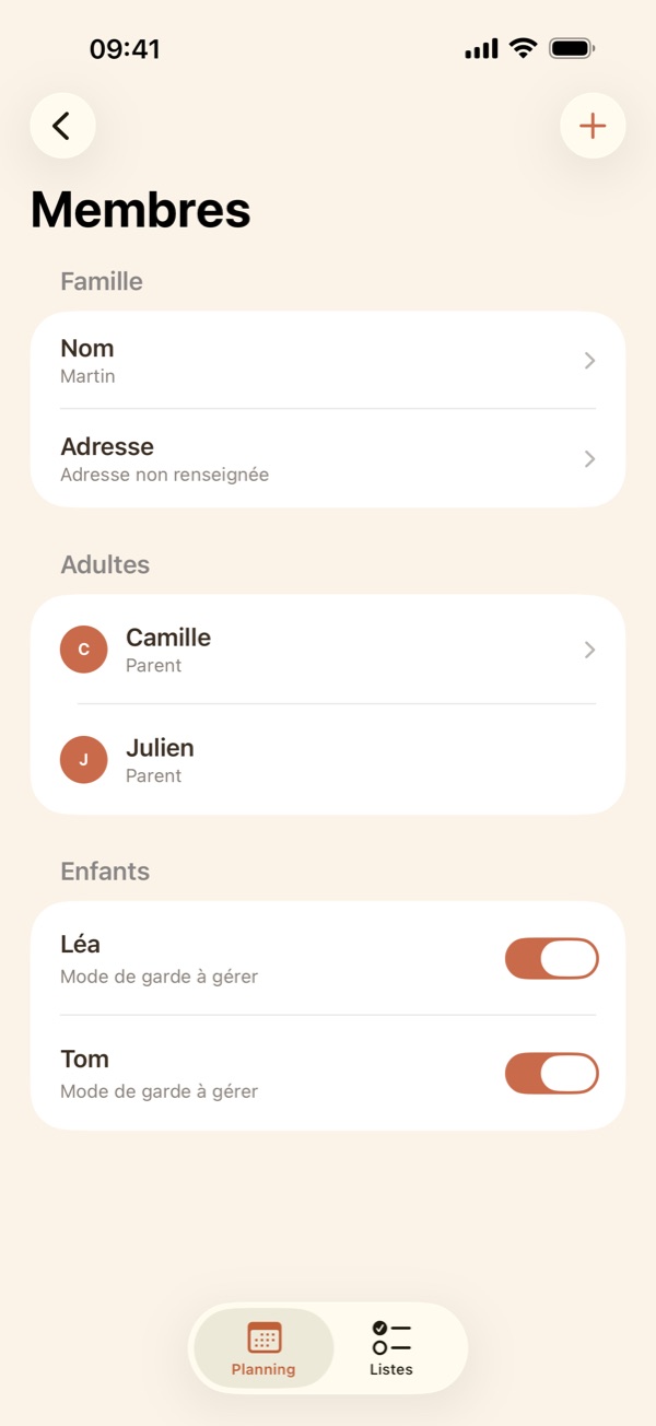 Membres de la famille : deux adultes et deux enfants